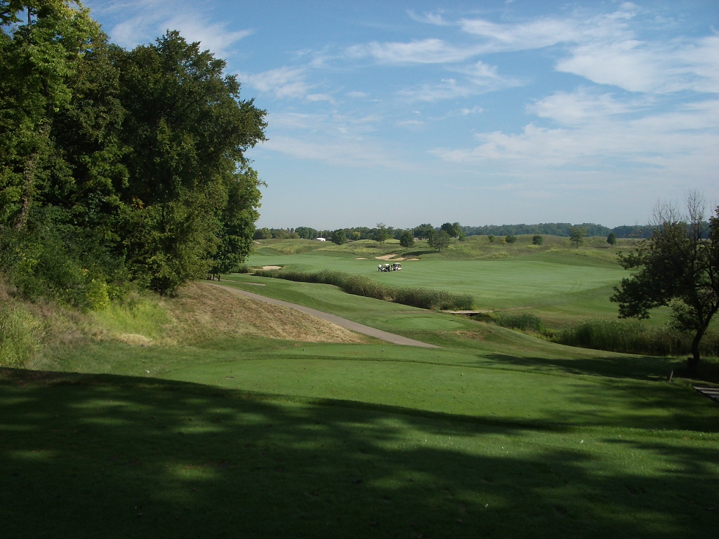 par 5 Tenth hole at Cook’s Creek Golf Course