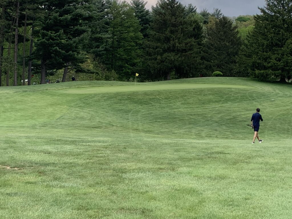 Apple Valley Golf Course, par 4 8th hole